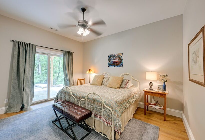 6 Mi To Dtwn Cashiers: Spacious Home W/ Deck