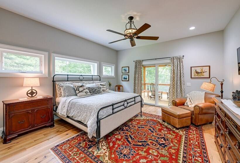 6 Mi To Dtwn Cashiers: Spacious Home W/ Deck