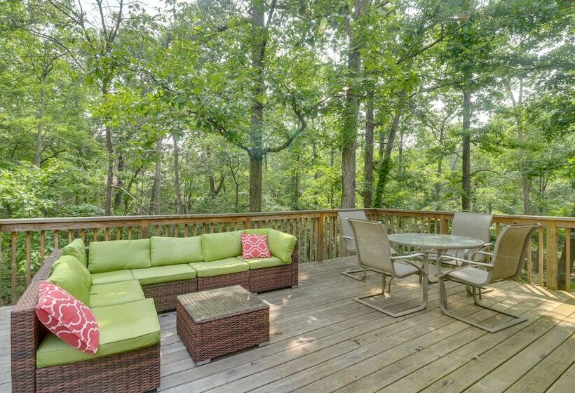 Spacious Massanutten Retreat W/ Hot Tub & Games