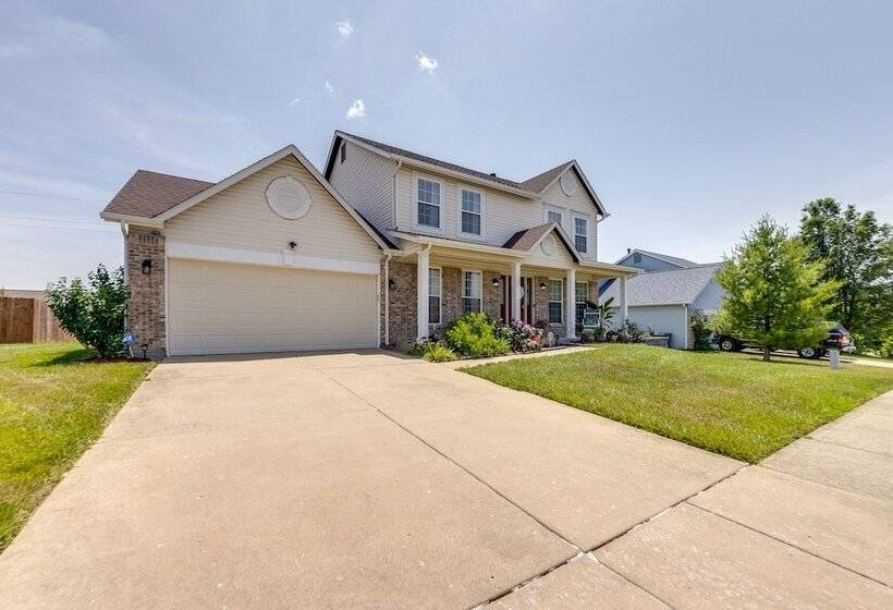Spacious O Fallon Vacation Home: 30 Mi To St Louis