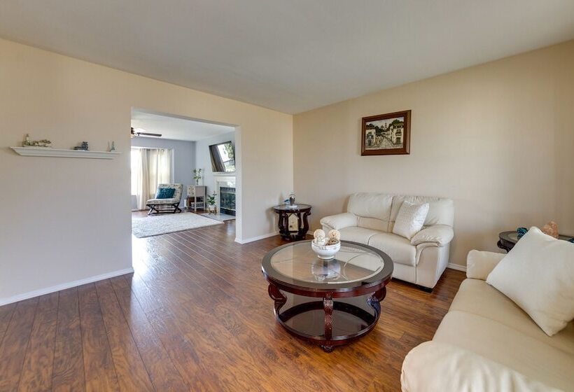 Spacious O Fallon Vacation Home: 30 Mi To St Louis