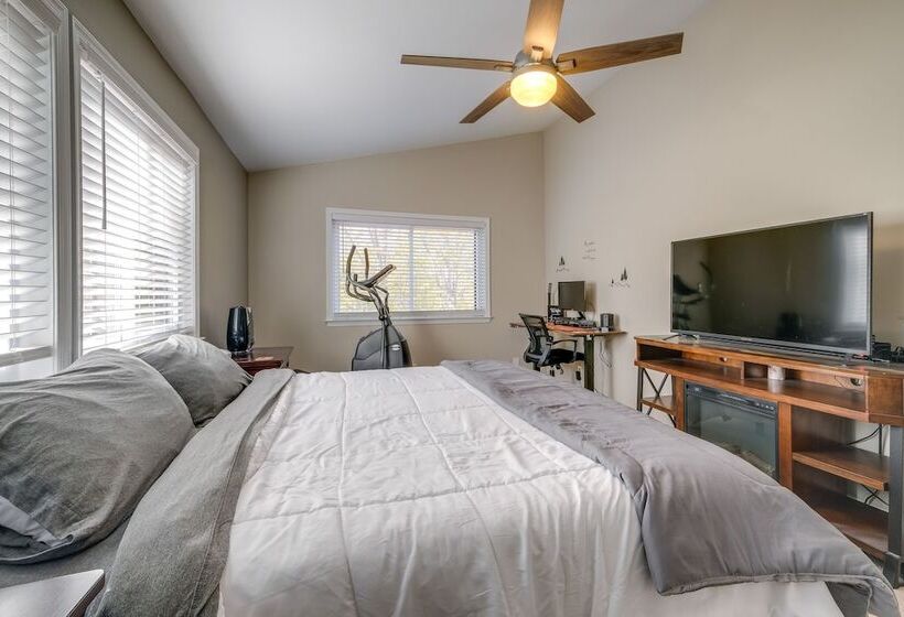 Spacious & Serene Lake Ridge Retreat W/ Game Room!