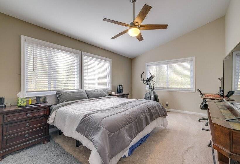 Spacious & Serene Lake Ridge Retreat W/ Game Room!