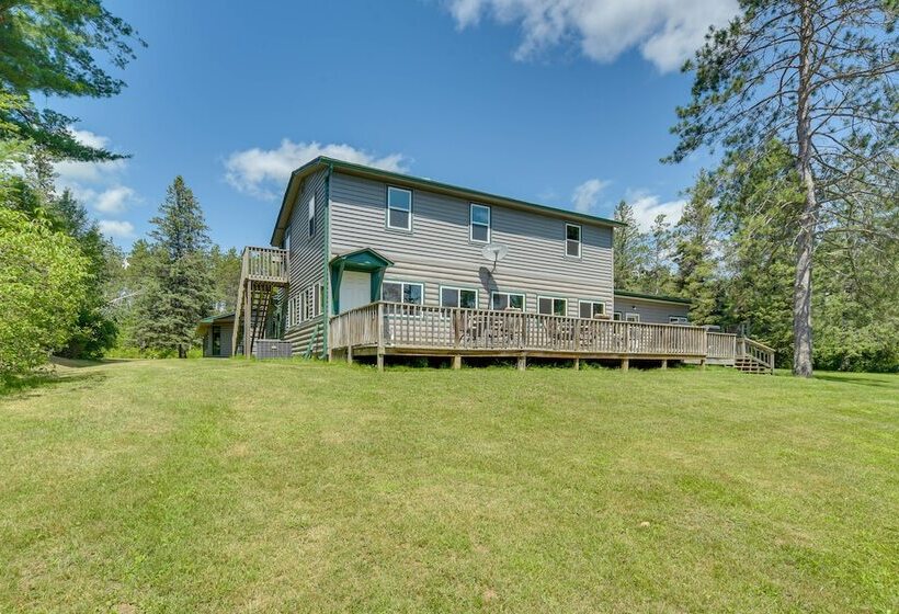 Spacious Winter Retreat W/ River Access + Kayaks!