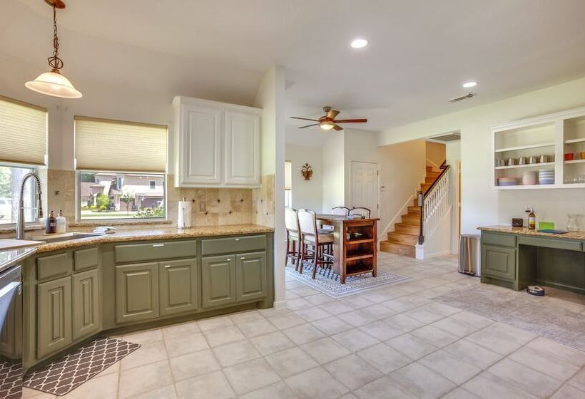 Montgomery Home: Yard, Heated Pool, & Hot Tub!