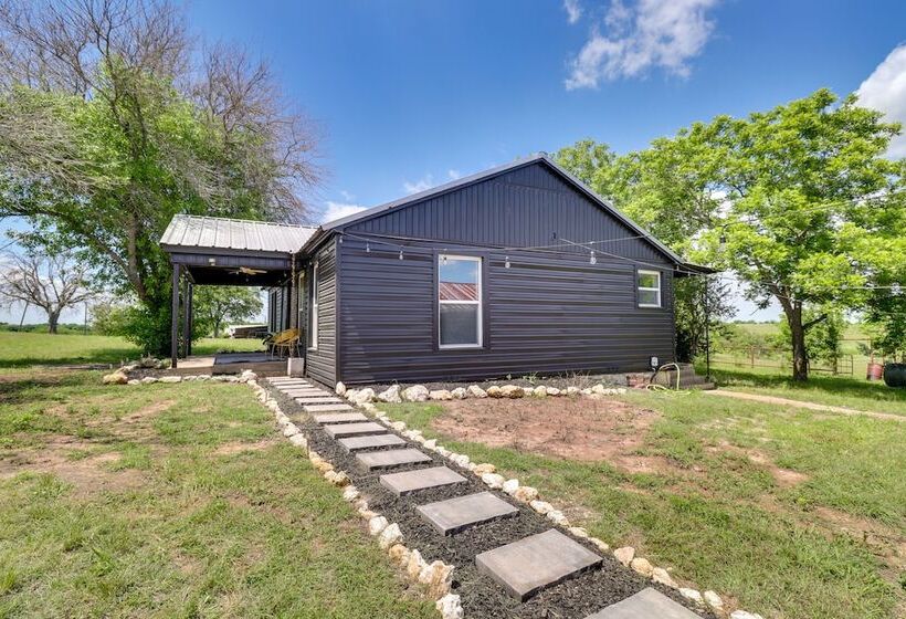 Starlite Ranch  2 Acres W/ Views ~ 18 Mi To Waco