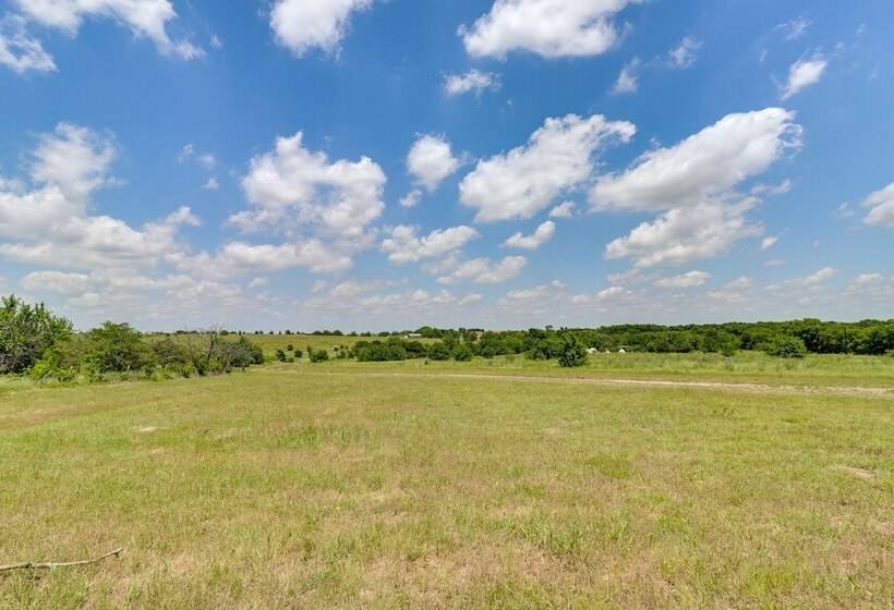 Starlite Ranch  2 Acres W/ Views ~ 18 Mi To Waco