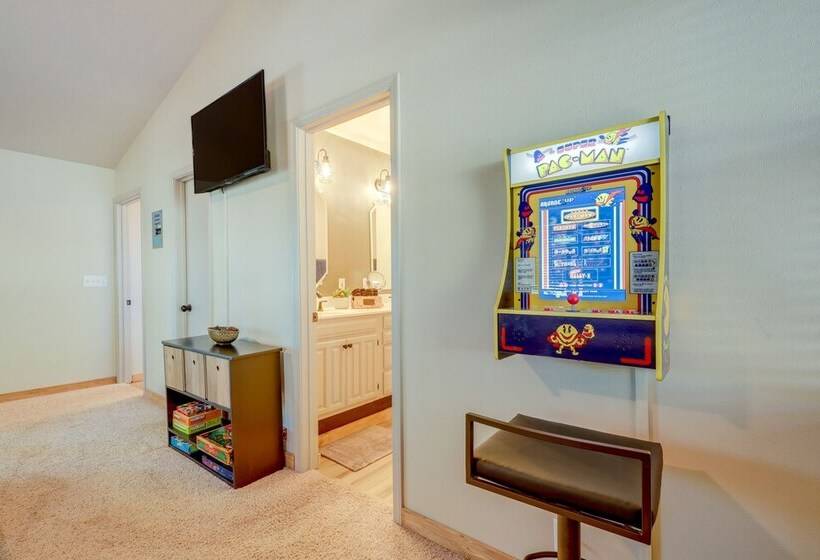 Stylish Angel Fire Cabin W/ Deck   2 Mi To Ski Mtn