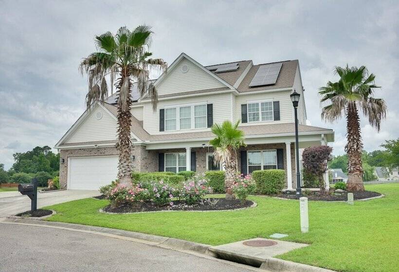 Summerville Getaway W/ Pool Access: Near Golf!