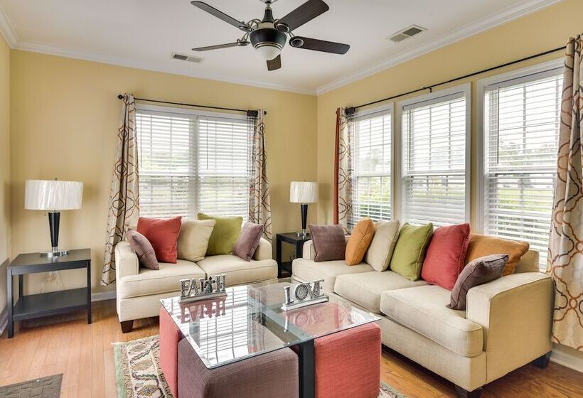 Summerville Getaway W/ Pool Access: Near Golf!
