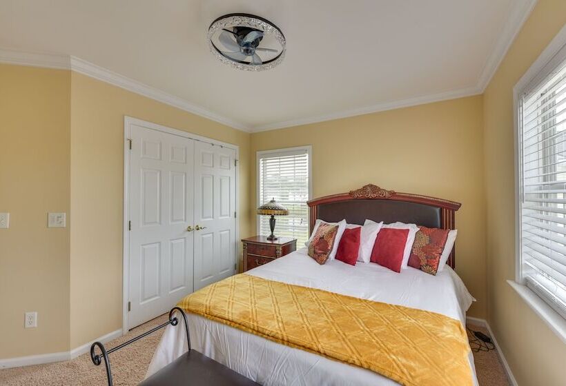 Summerville Getaway W/ Pool Access: Near Golf!