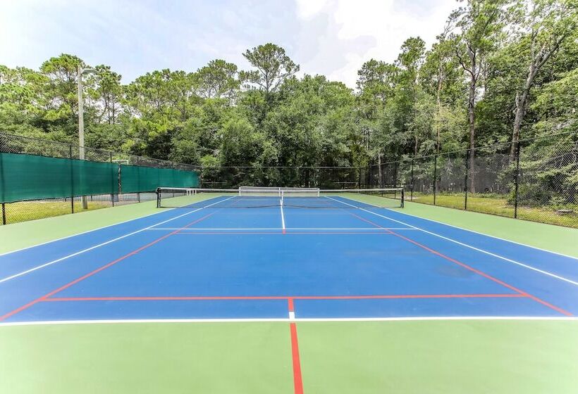 Sunny Bolivia Home W/ Spacious Yard!