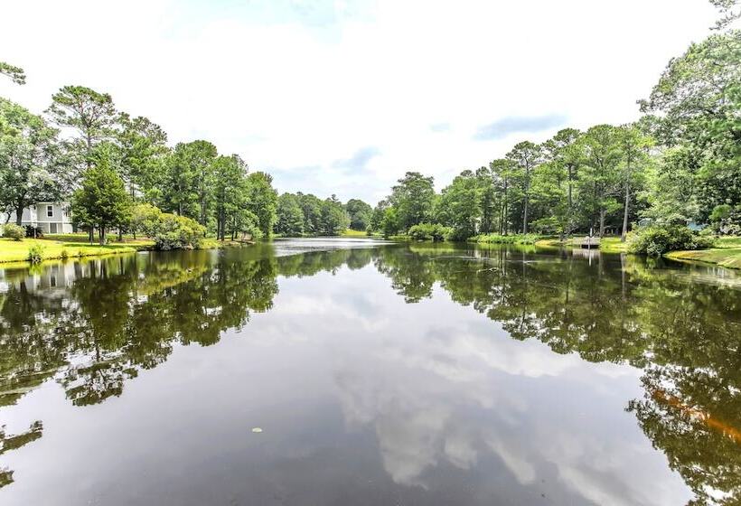 Sunny Bolivia Home W/ Spacious Yard!