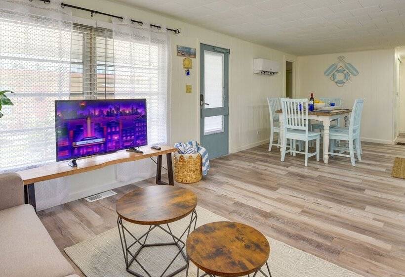 Sunny Bradenton Retreat   Visit Anna Maria Island!