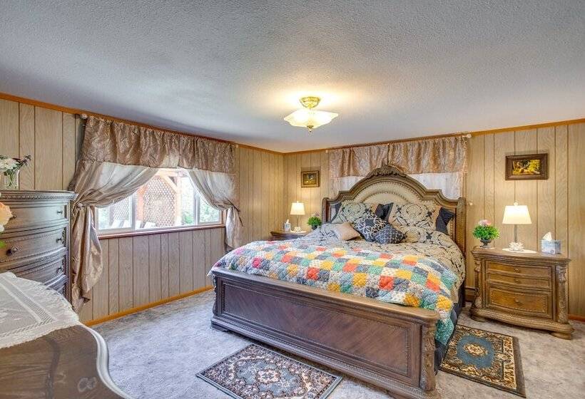 Sunny Cedaredge Home W/ Mtn Views   Hike & Fish!