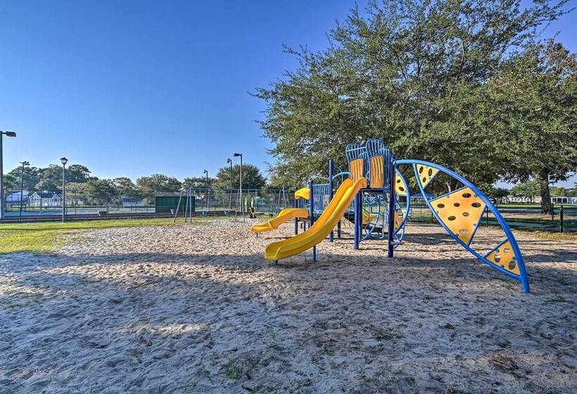 Surfside Beach Home W/ Community Perks Near Ocean!