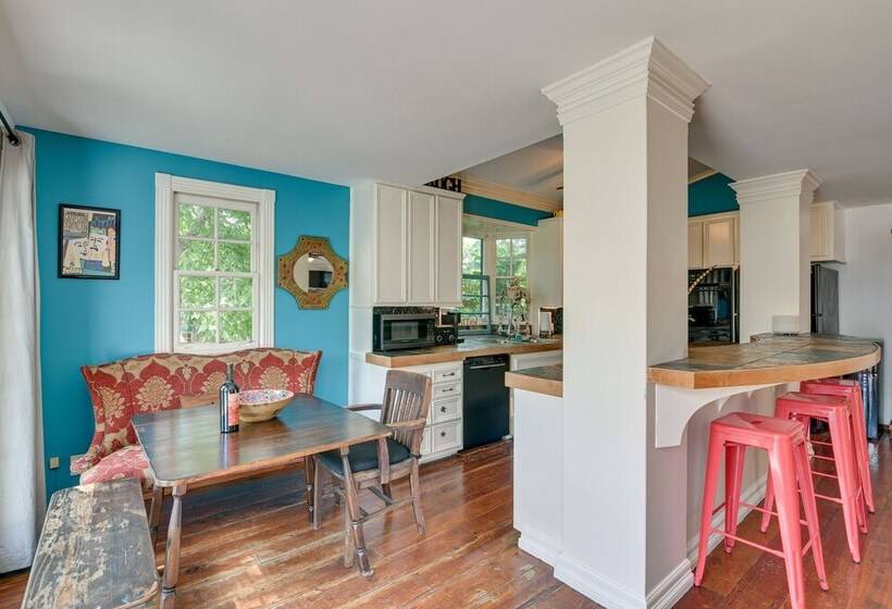 Texas Escape W/ Private Pool, Grill & Balconies!