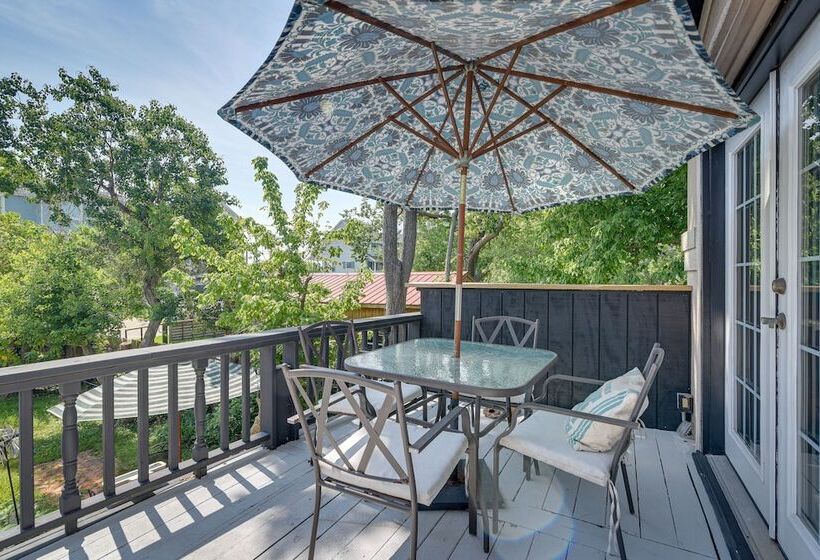 Texas Escape W/ Private Pool, Grill & Balconies!