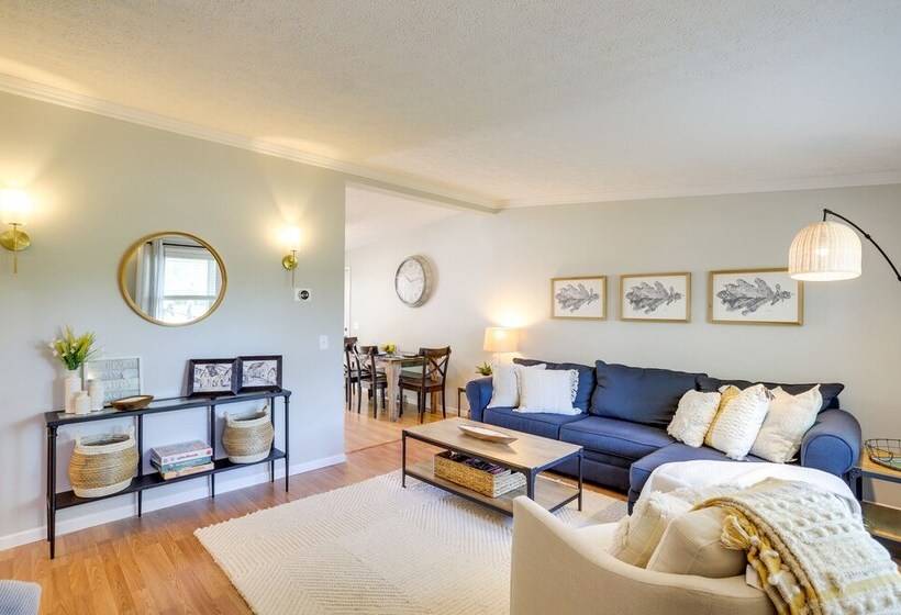 Three Oaks Home W/ Guest House   8 Mi To Beach!