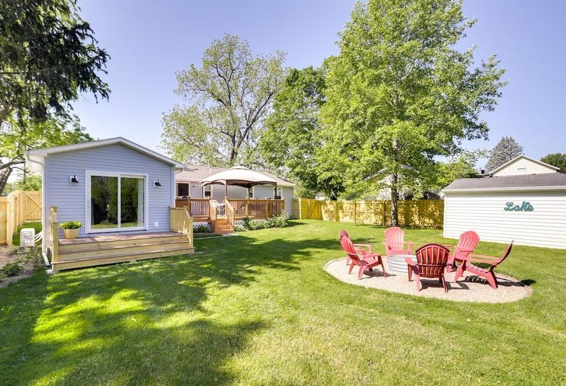 Three Oaks Home W/ Guest House   8 Mi To Beach!