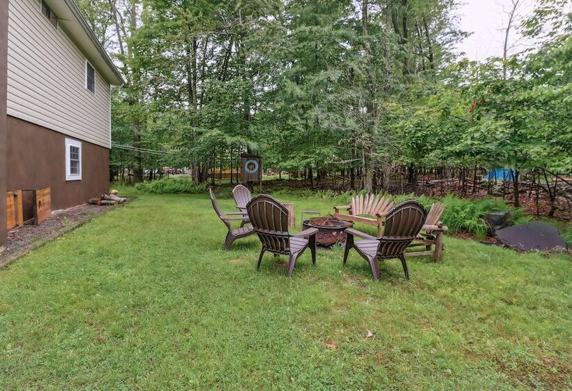 Tobyhanna Home W/ Fire Pits   9 Mi To Kalahari!