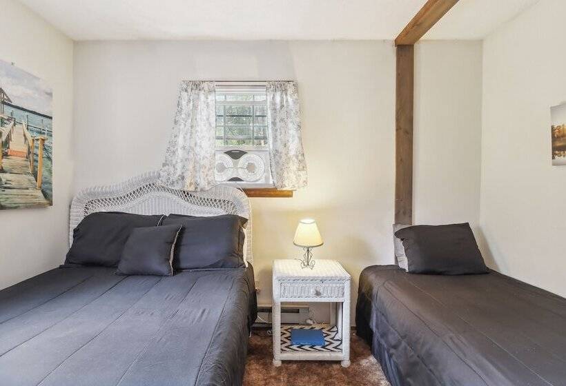 Tobyhanna Home W/ Fire Pits   9 Mi To Kalahari!