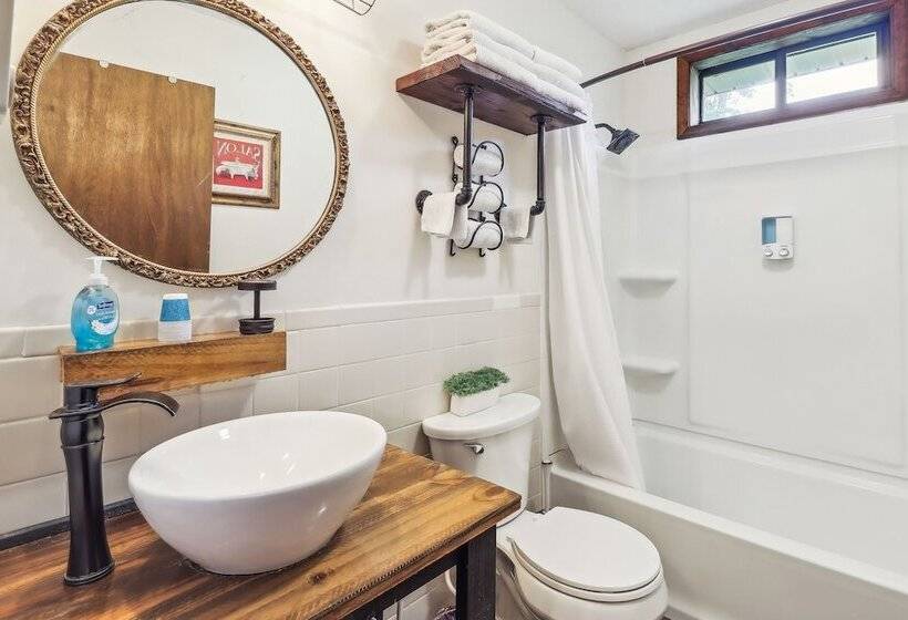 Tobyhanna Home W/ Fire Pits   9 Mi To Kalahari!