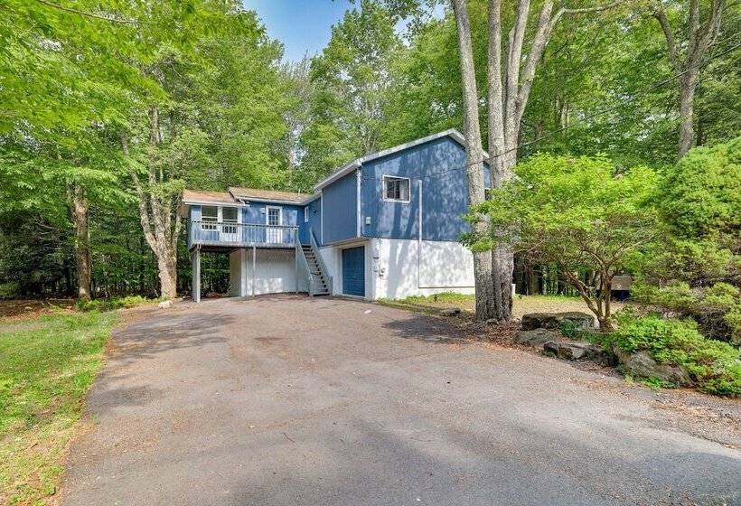 Tobyhanna Home W/ Hot Tub & Community Perks!