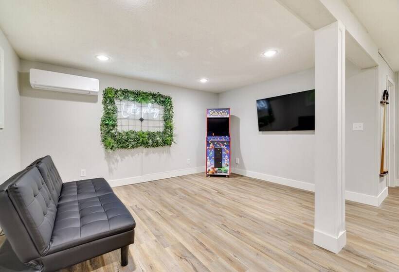 Tobyhanna Home W/ Hot Tub & Community Perks!