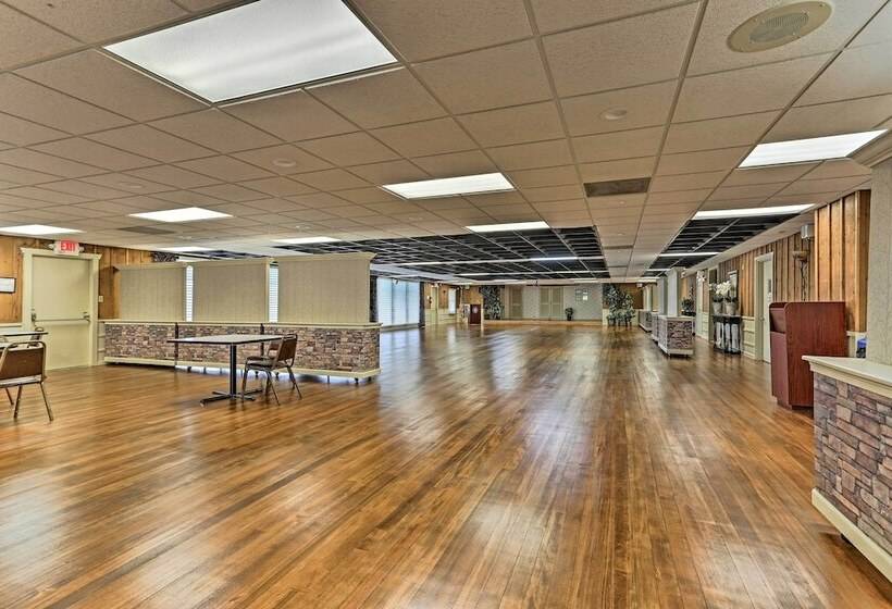 Tobyhanna Home W/ Hot Tub & Community Perks!