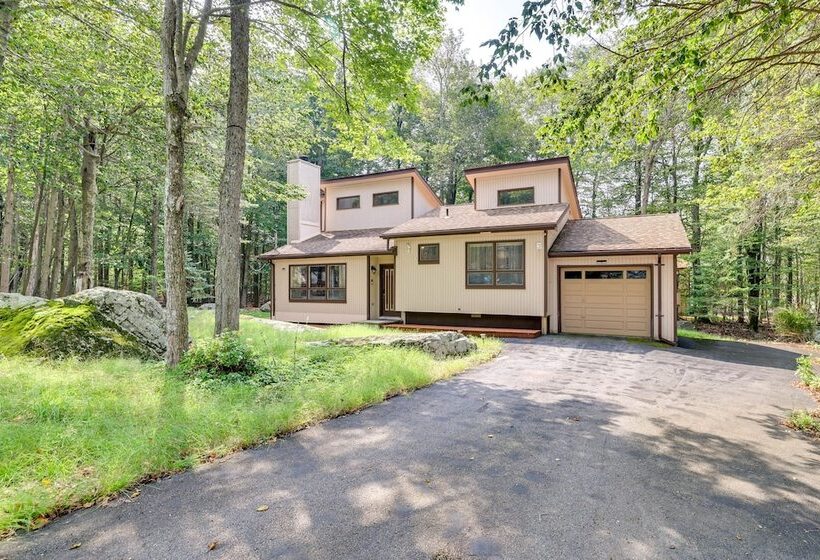 Tobyhanna Retreat W/ Deck, Pool + Lake Access!