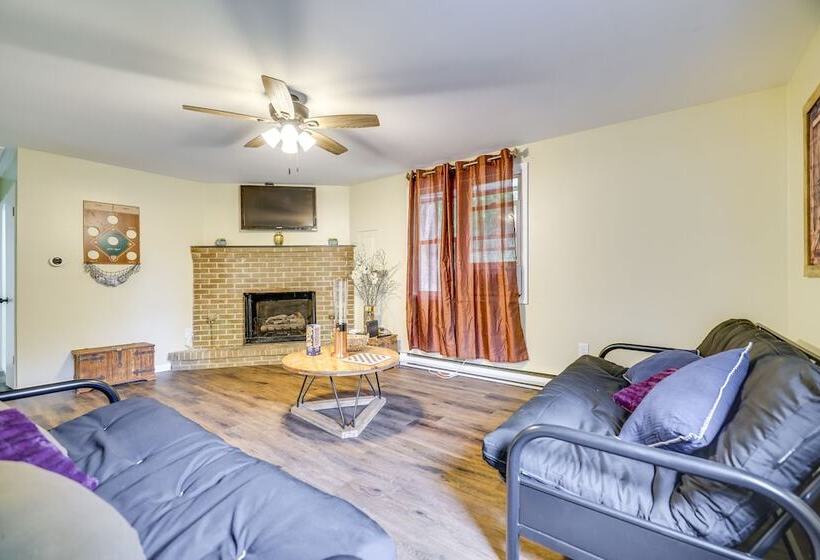 Tobyhanna Vacation Rental: Game Room & Trampoline!