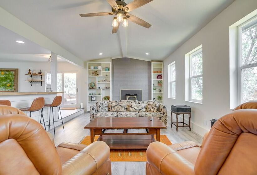 Tranquil Edgewood Retreat With Patio & Grill!