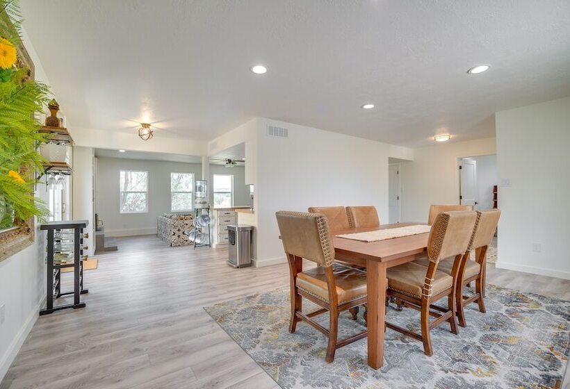 Tranquil Edgewood Retreat With Patio & Grill!