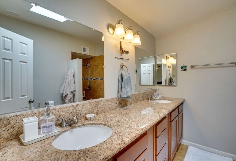 Family Friendly Tucson Retreat W/ Pool & Yard!