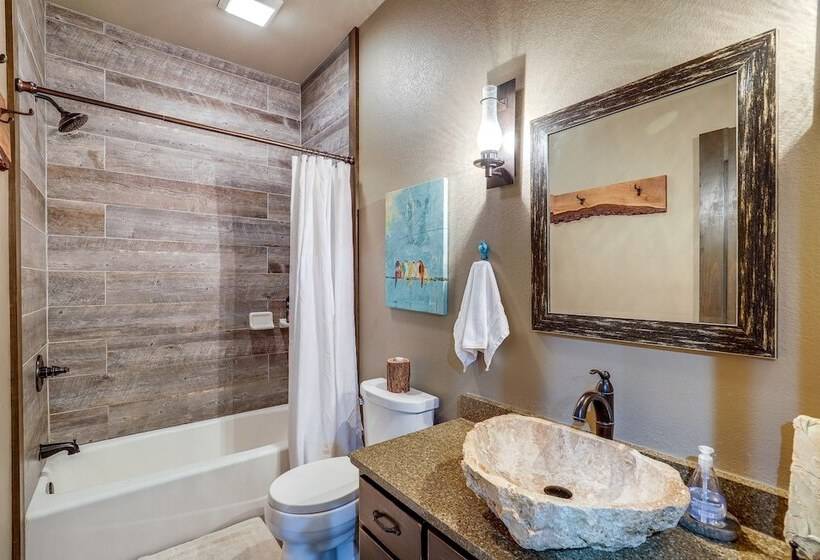 Unique Burnsville Home W/ Mountain Views + Deck!