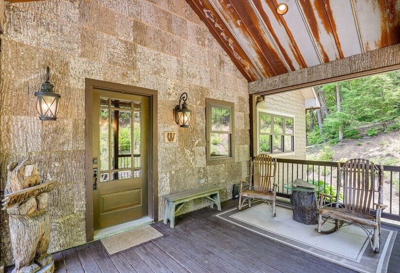 Unique Burnsville Home W/ Mountain Views + Deck!