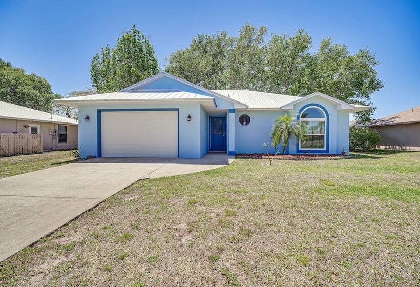 Pet Friendly Sebastian Home: W/ Porch + Lake View!