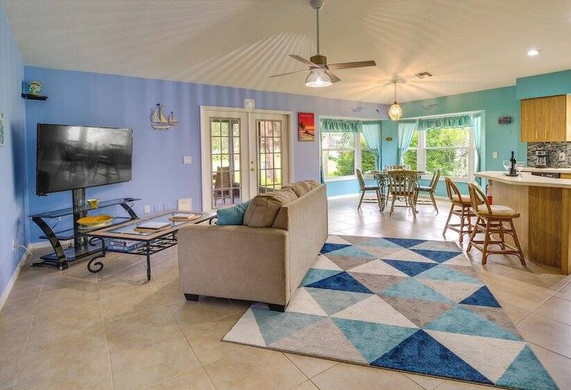 Pet Friendly Sebastian Home: W/ Porch + Lake View!