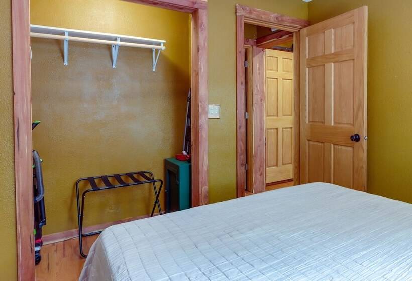 Warsaw Cabin W/ Boat Slip, Lake Access & Sunroom!