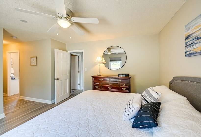 Waterfront Badin Lake Getaway: Boat Dock, Fire Pit