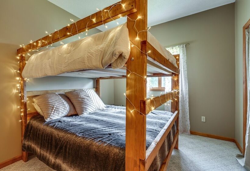 Waterfront Bristol Area Retreat W/ Boat Dock