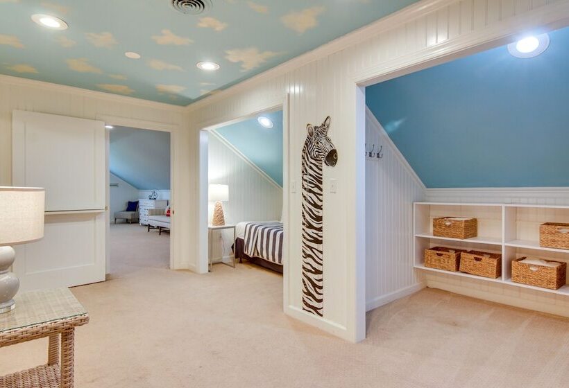 Waterfront Cambridge Gem W/ Hot Tub, Pool & Dock!