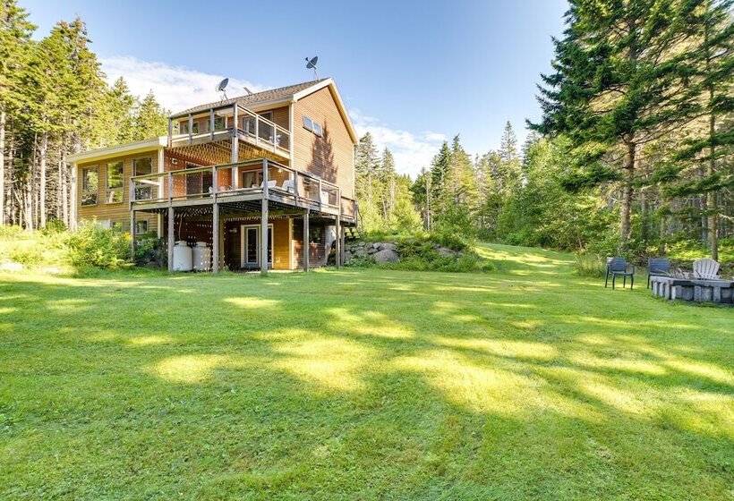 Waterfront Deer Isle Retreat W/ Fire Pit!