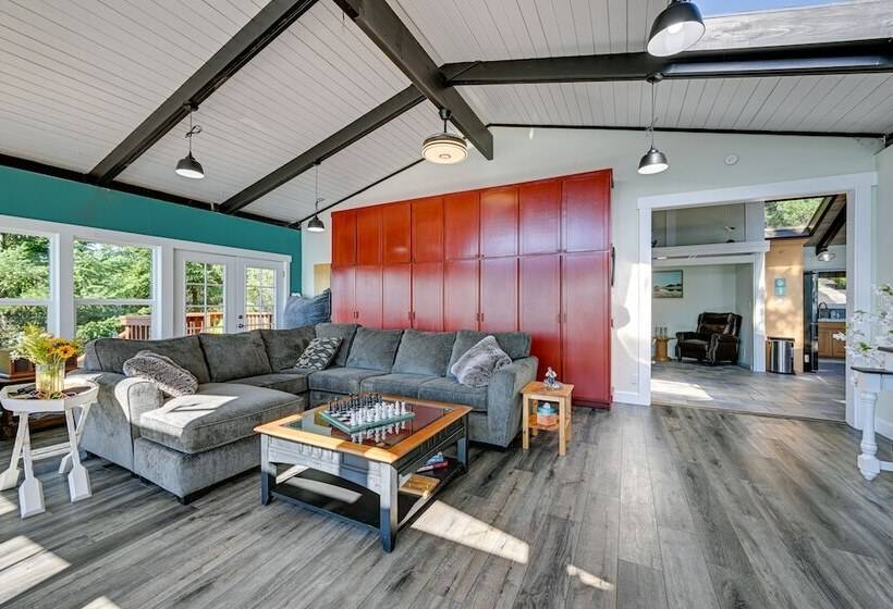 Private Beach At Waterfront Harstine Island Escape