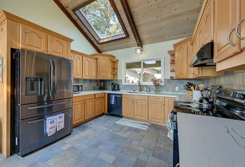 Private Beach At Waterfront Harstine Island Escape