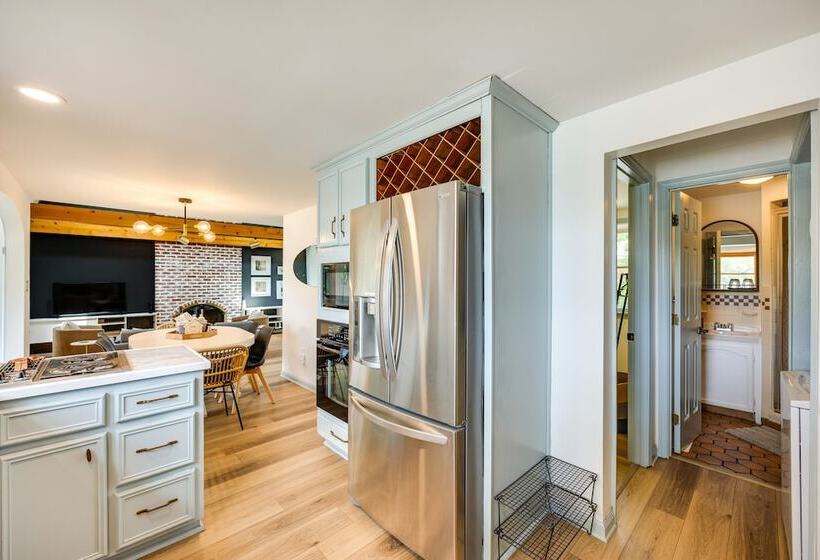 Waterfront Heathsville Cottage W/ Dock & Hot Tub!