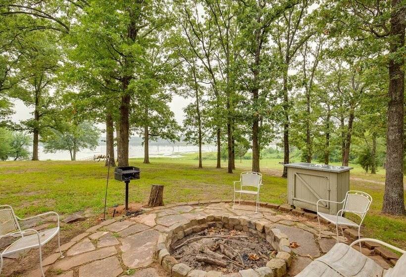Waterfront Lake Fork Vacation Home W/ Boat Dock!