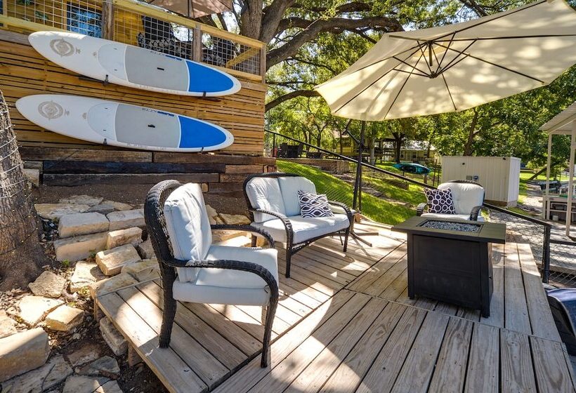 Waterfront Lake Lbj Cabin W/ Private Dock!