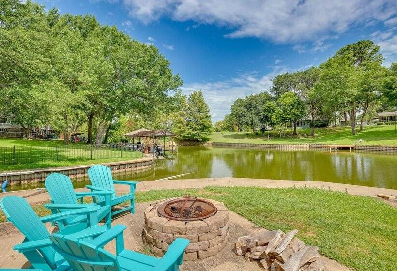 Deck, Grill & Fire Pit: Waterfront Texas Retreat